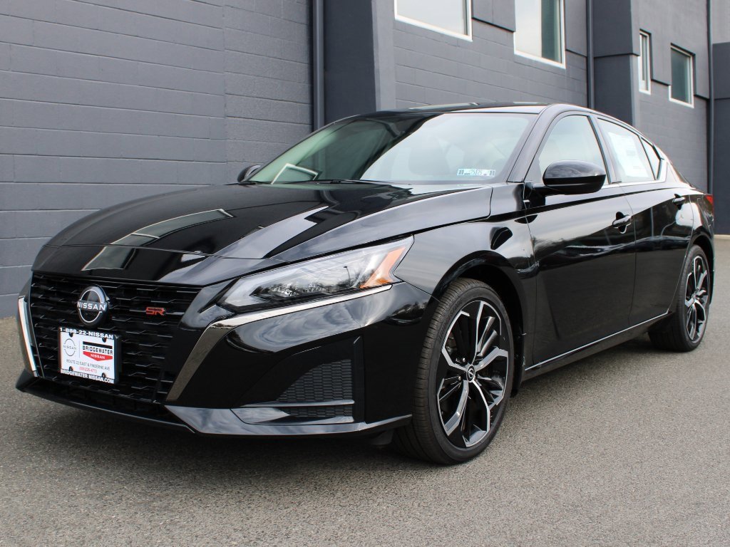 New 2025 Nissan Altima 2.5 SR w/ SR Premium Package image 1