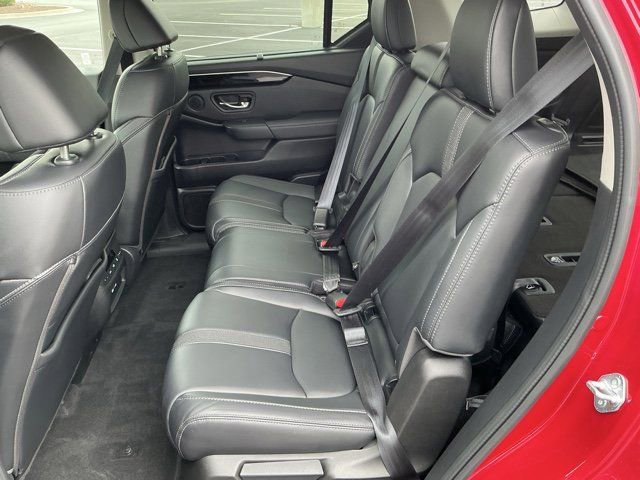 Used 2023 Honda Pilot Touring image 13