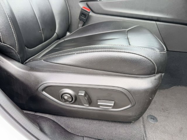 Used 2024 Jeep Grand Cherokee Limited 4xe AWD/4WD image 9
