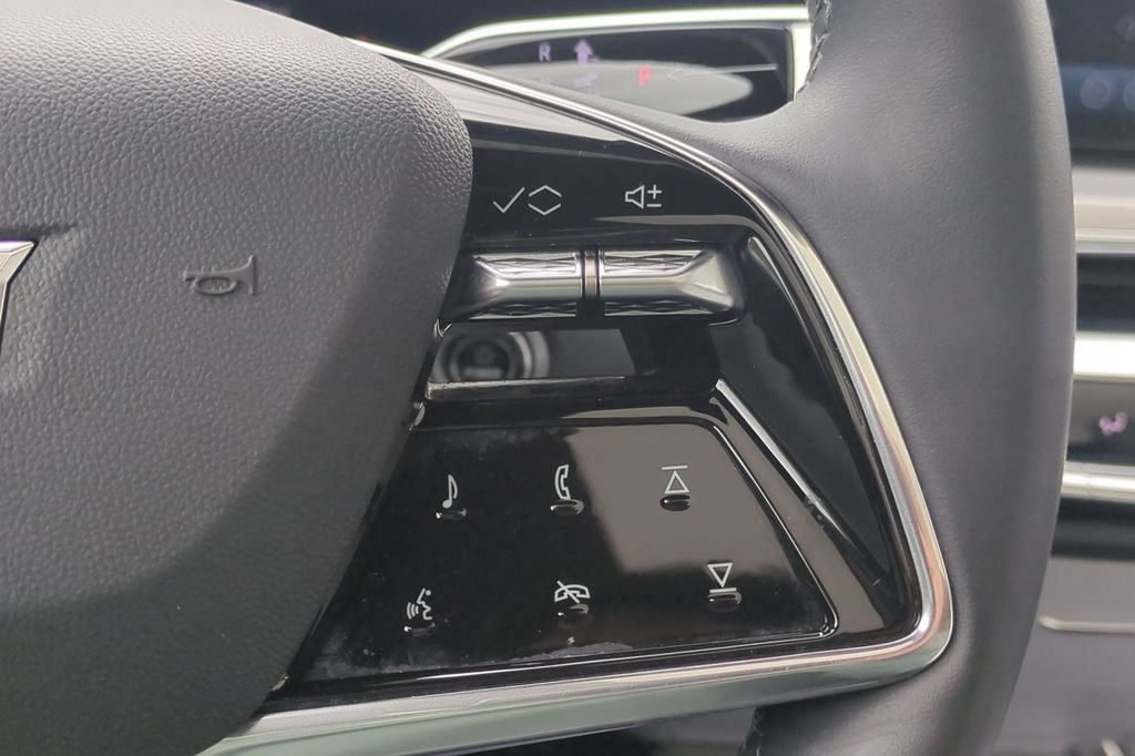 Certified 2024 Cadillac Lyriq Sport AWD/4WD image 29