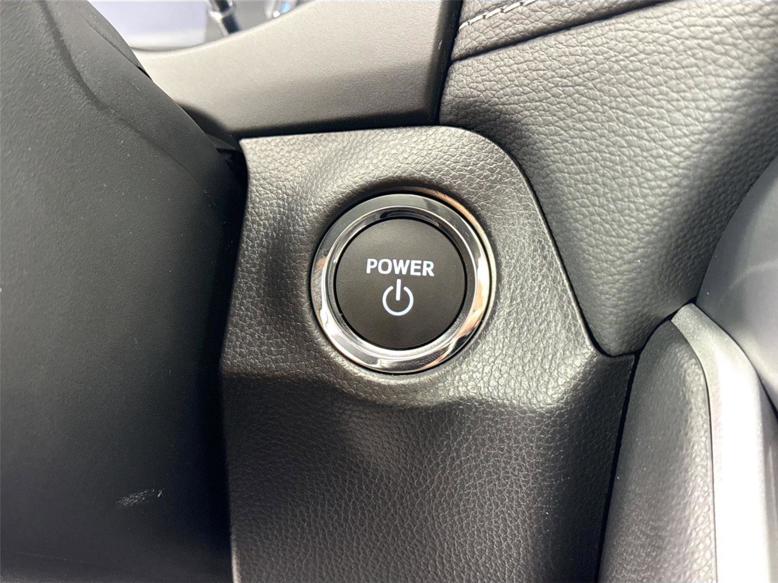 Used 2025 Toyota RAV4 XLE Premium image 20