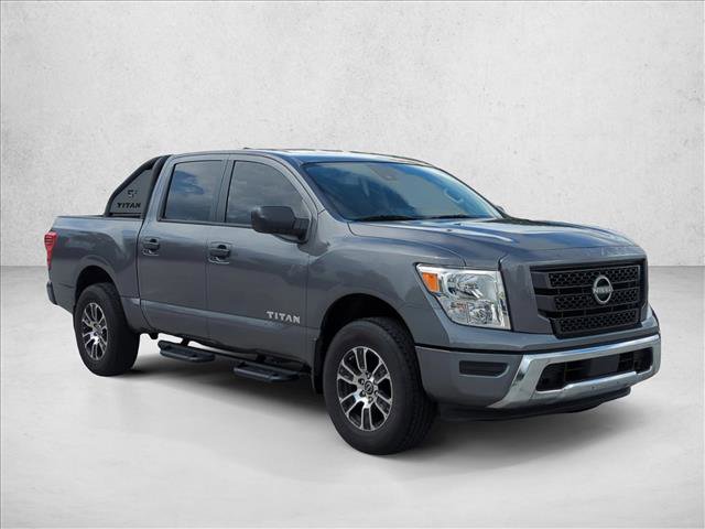 Used 2024 Nissan Titan SV video 3