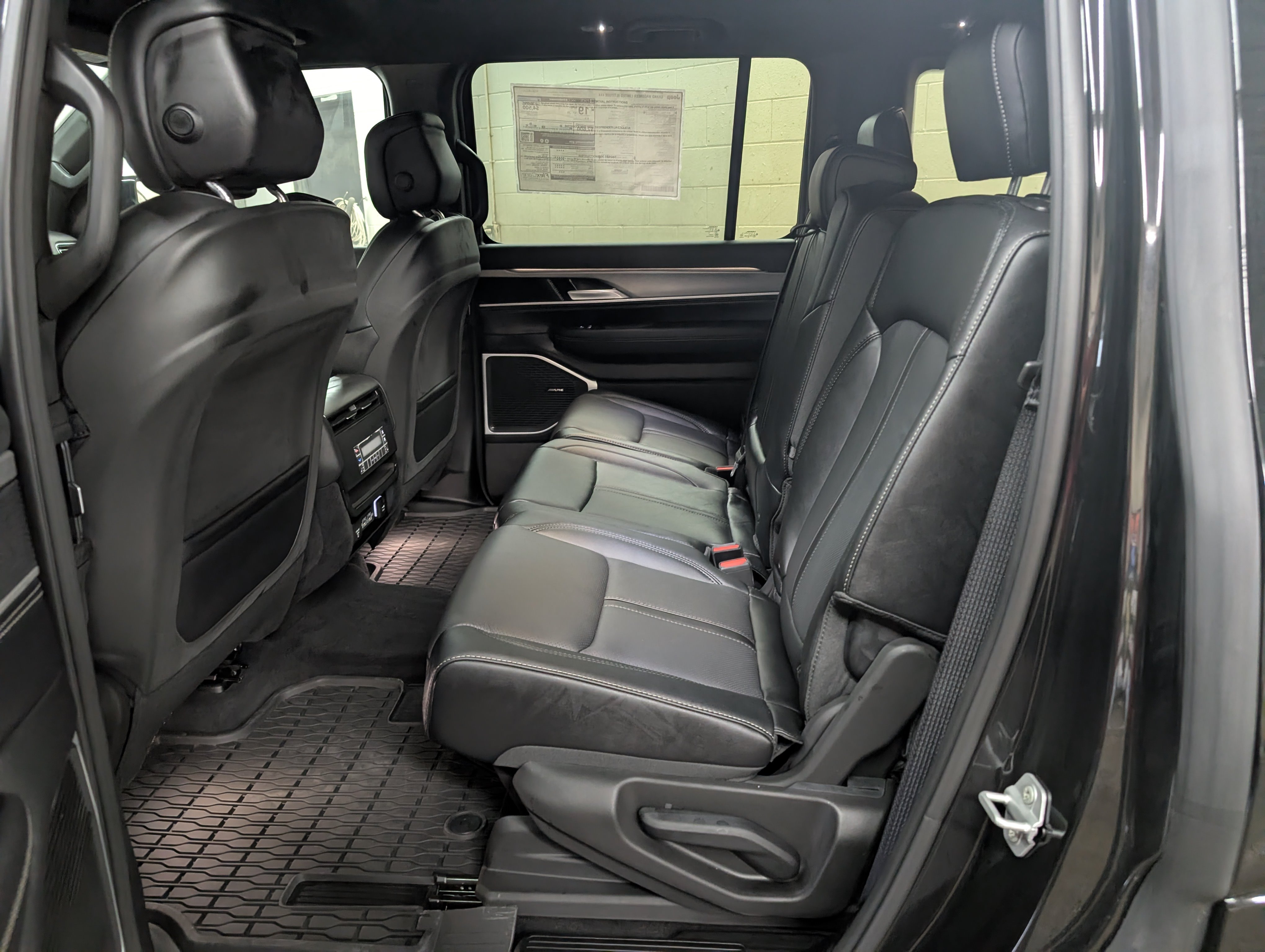 New 2026 Jeep Grand Wagoneer Limited w/ 8-Passenger Seating Package AWD/4WD image 4