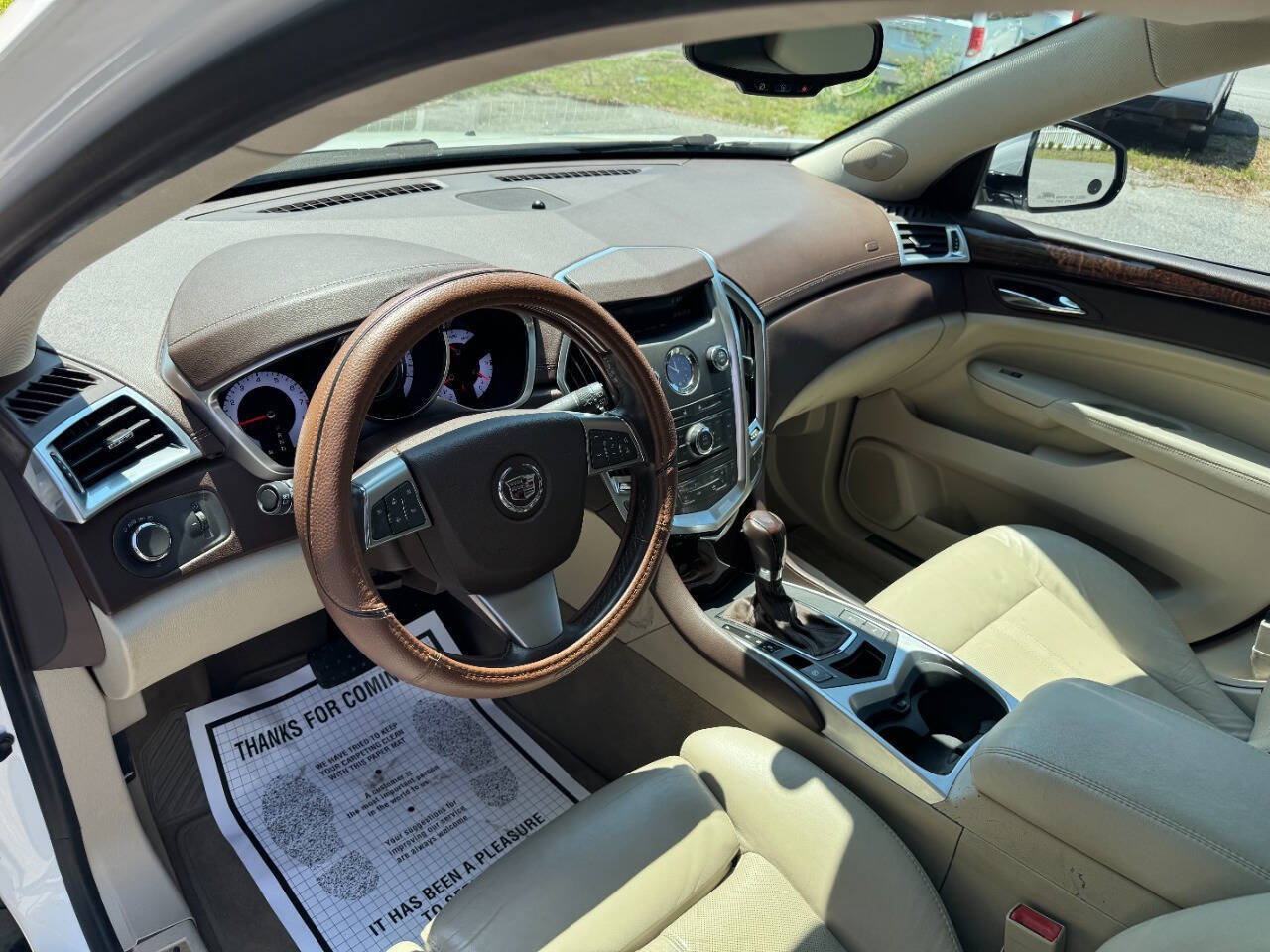 Used 2011 Cadillac SRX Luxury FWD image 17