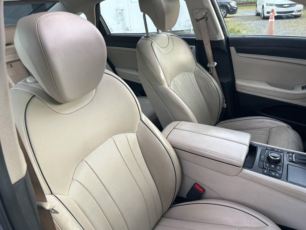 Used 2017 Genesis G80 3.8 w/ Option Group 03 image 30