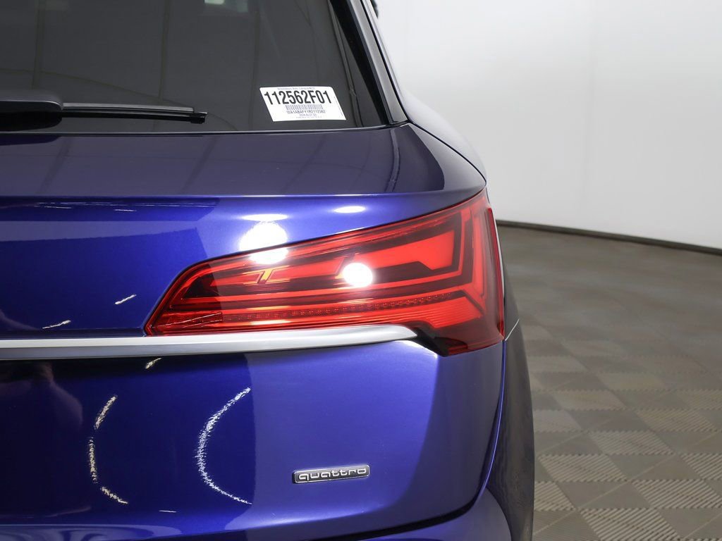 Used 2024 Audi Q5 2.0T Premium w/ Convenience Package image 16