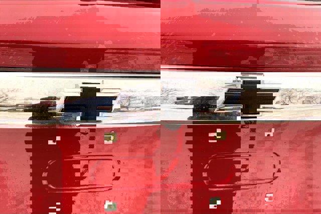 Used 2018 Chevrolet Traverse LT w/ LPO, Cargo Package image 30