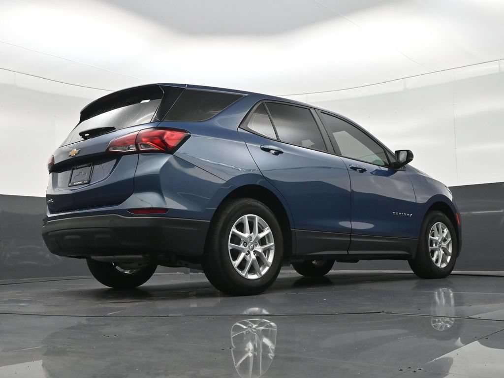 Used 2024 Chevrolet Equinox LS FWD image 27