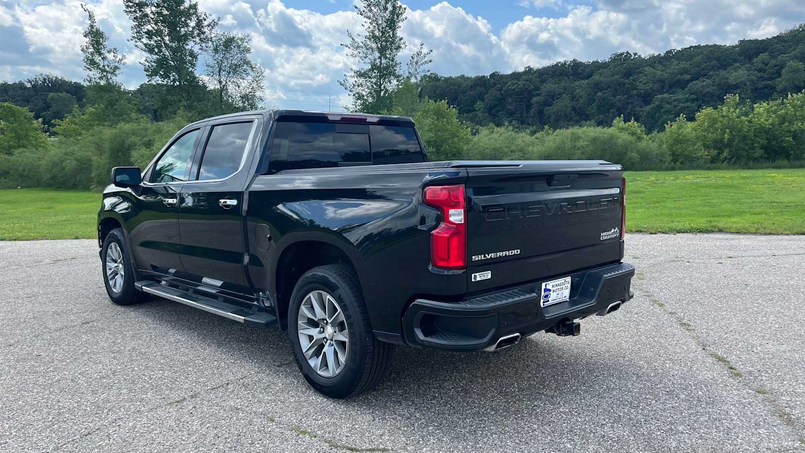 Used 2021 Chevrolet Silverado 1500 High Country AWD/4WD image 5