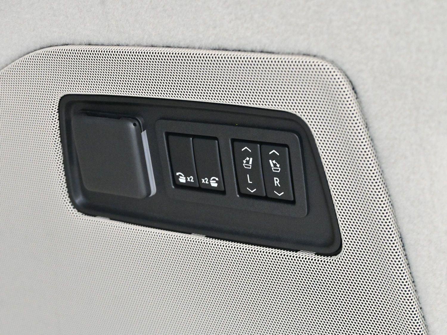 Certified 2022 Cadillac Escalade ESV Sport Platinum w/ Heavy-Duty Trailer Package image 11