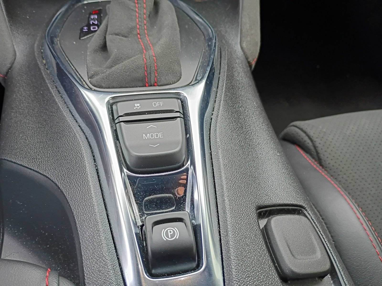 Used 2022 Chevrolet Camaro ZL1 RWD image 19