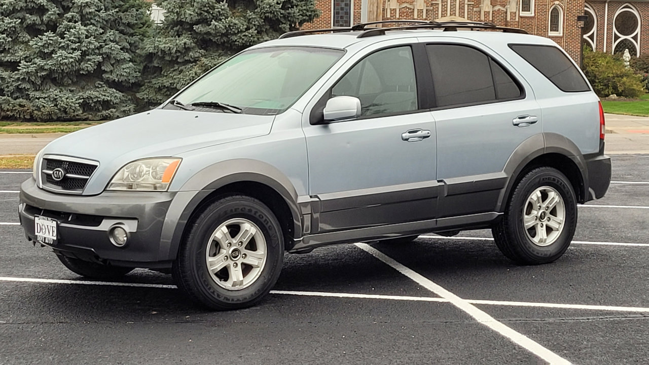 Used 2004 Kia Sorento LX image 2