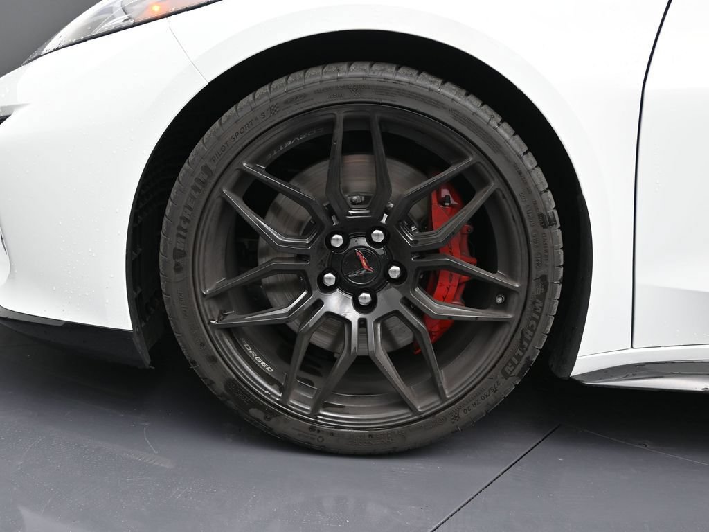 Used 2026 Chevrolet Corvette Z06 RWD image 9