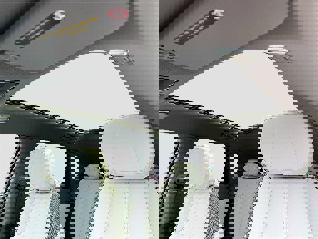 New 2026 Cadillac Optiq Luxury 1 image 22