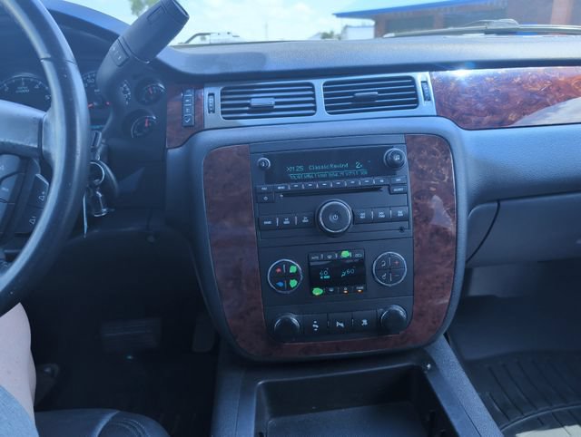 Used 2010 Chevrolet Avalanche LT RWD image 19