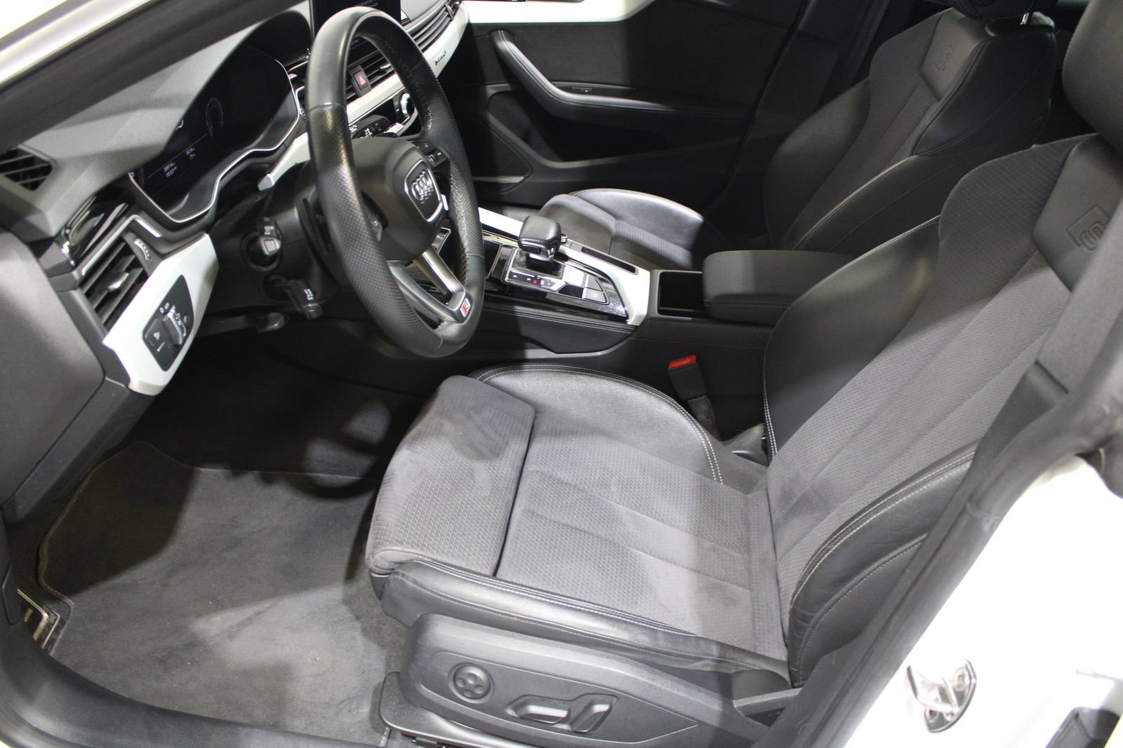 Used 2023 Audi A5 2.0T Premium Plus w/ Premium Plus AWD/4WD image 17