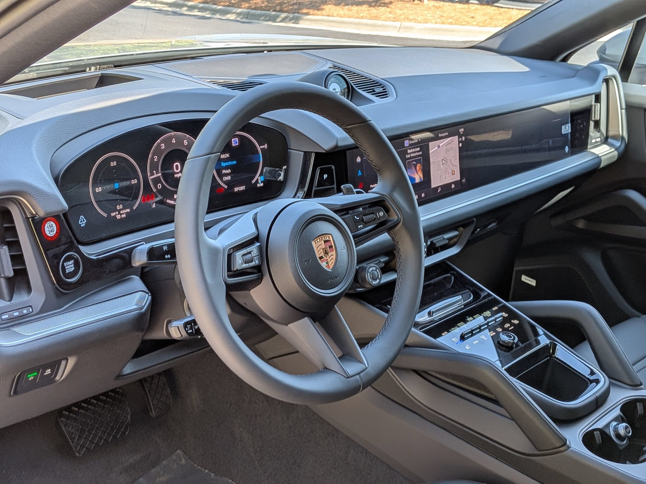 New 2026 Porsche Cayenne Coupe AWD/4WD image 4