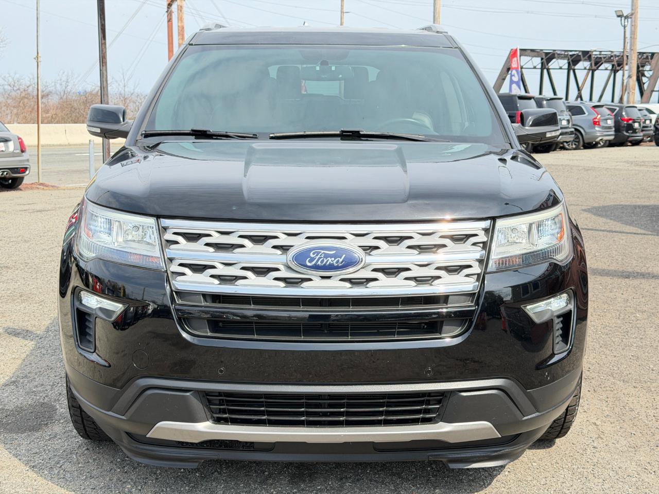 Used 2018 Ford Explorer XLT w/ Equipment Group 202A AWD/4WD image 99