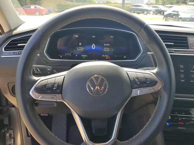 Used 2023 Volkswagen Tiguan SE FWD image 16