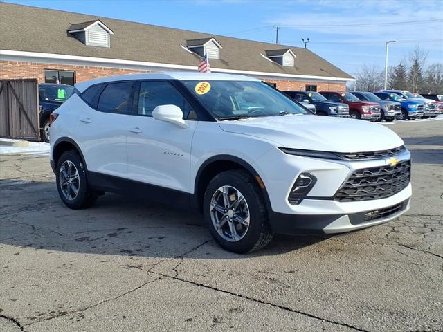 Used 2023 Chevrolet Blazer LT w/ Driver Confidence Package image 3