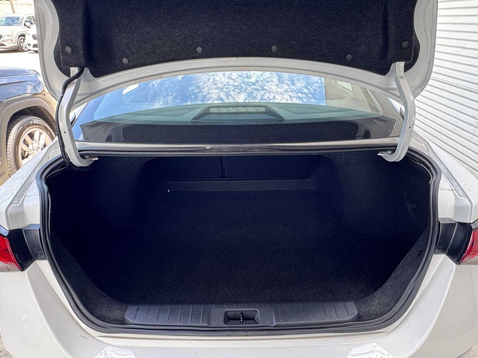 Used 2025 Nissan Sentra S FWD image 24