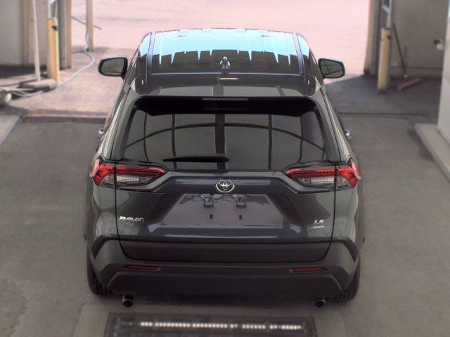 Used 2025 Toyota RAV4 LE AWD/4WD image 5