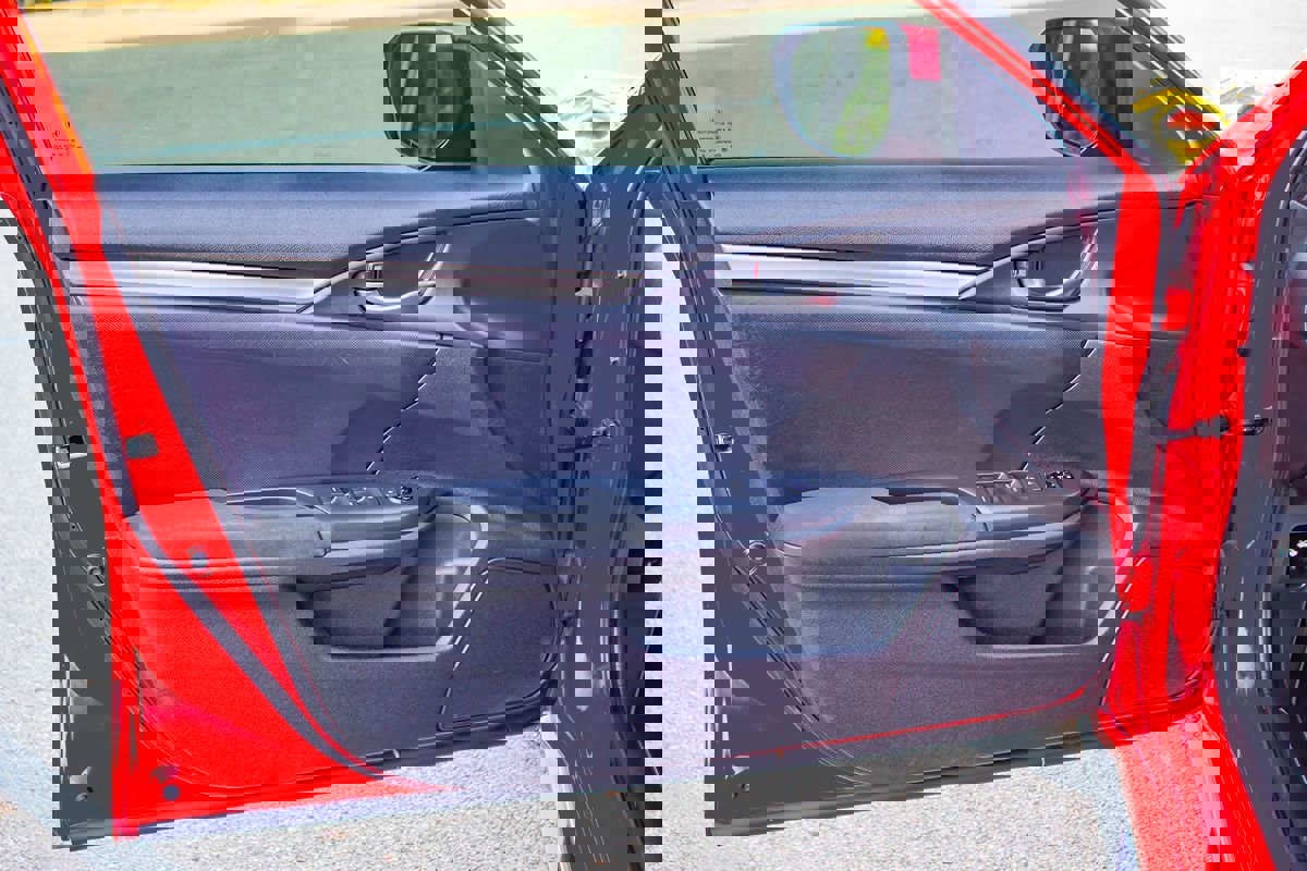 Used 2018 Honda Civic Sport image 14