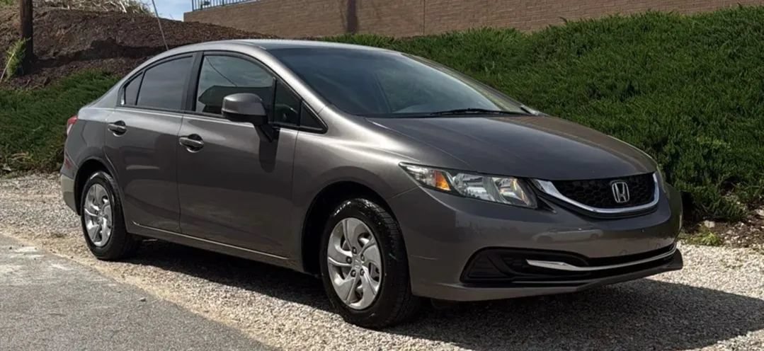 Used 2013 Honda Civic LX image 3