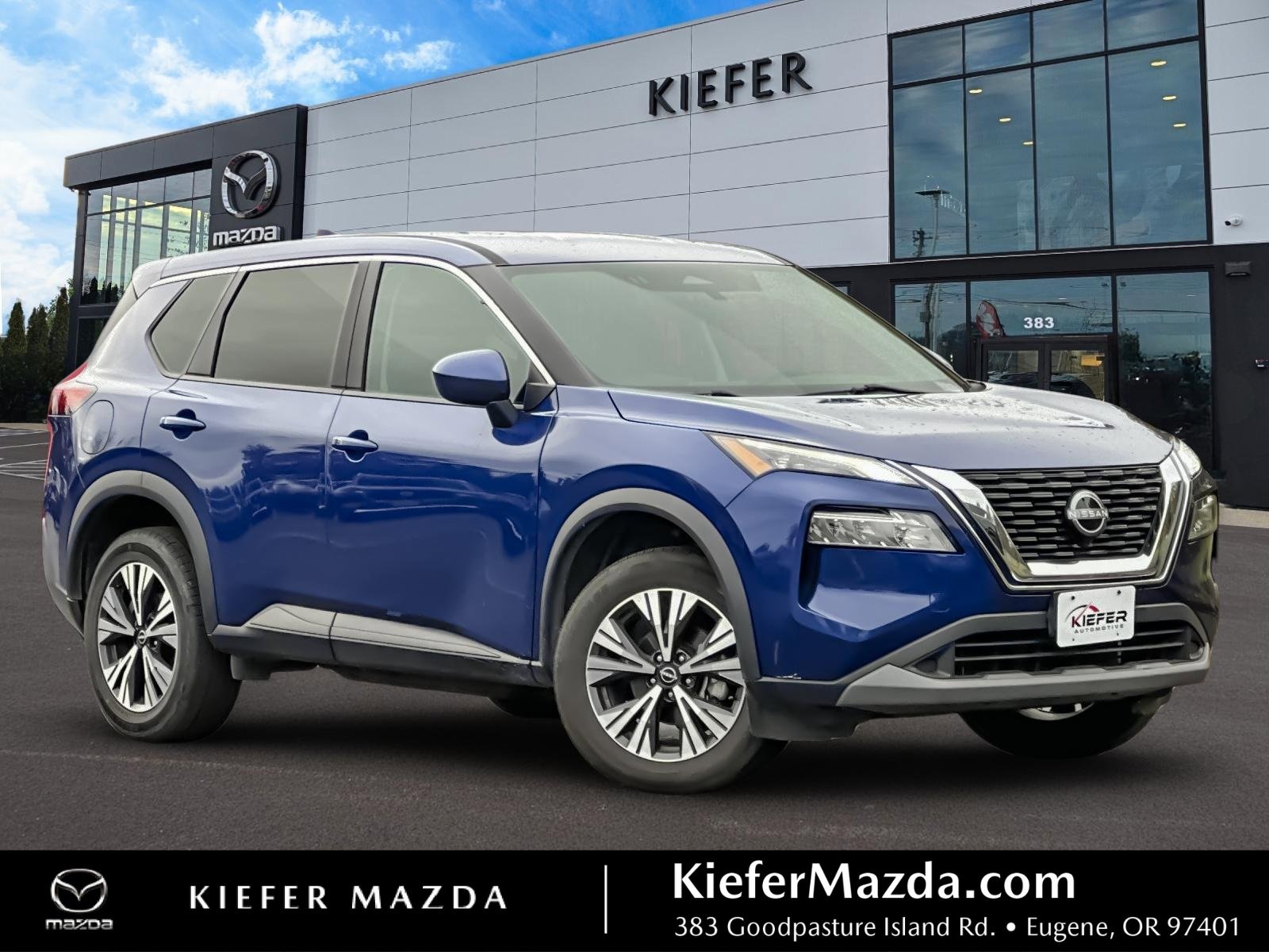 Used 2023 Nissan Rogue SV image 1