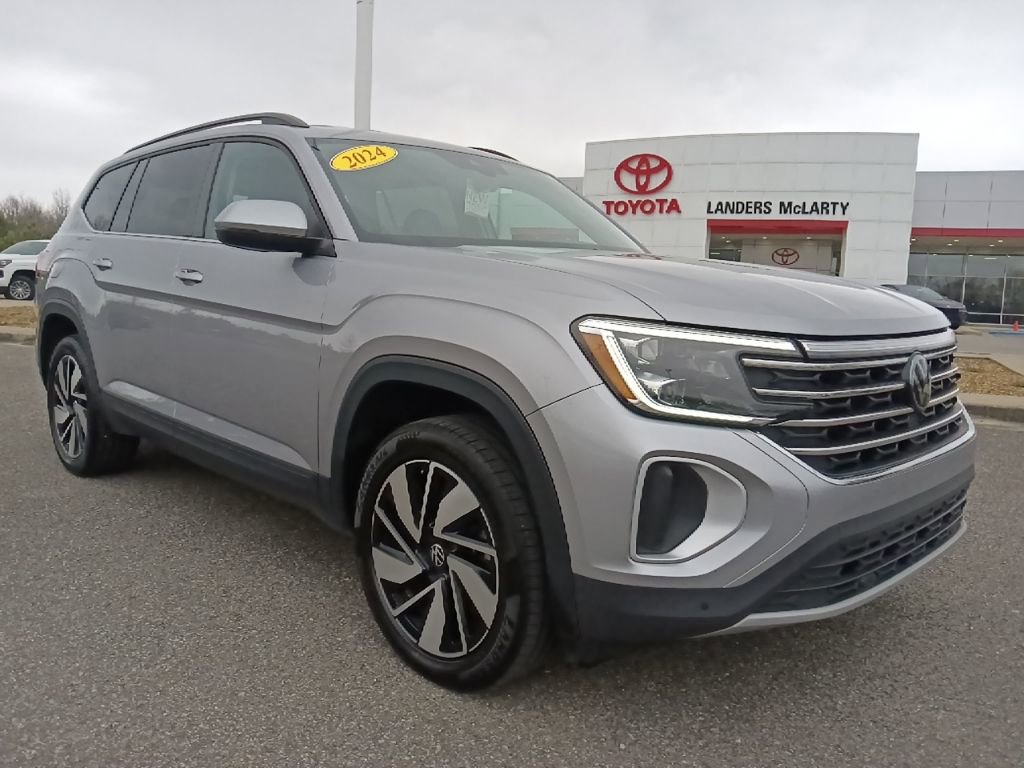 Used 2024 Volkswagen Atlas SE image 1