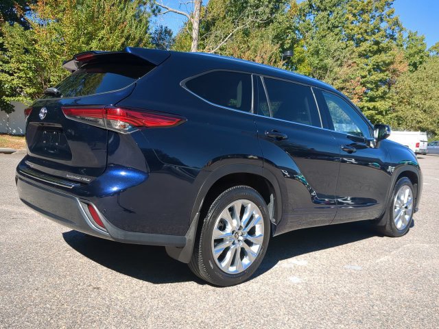 Used 2020 Toyota Highlander Limited AWD/4WD image 4