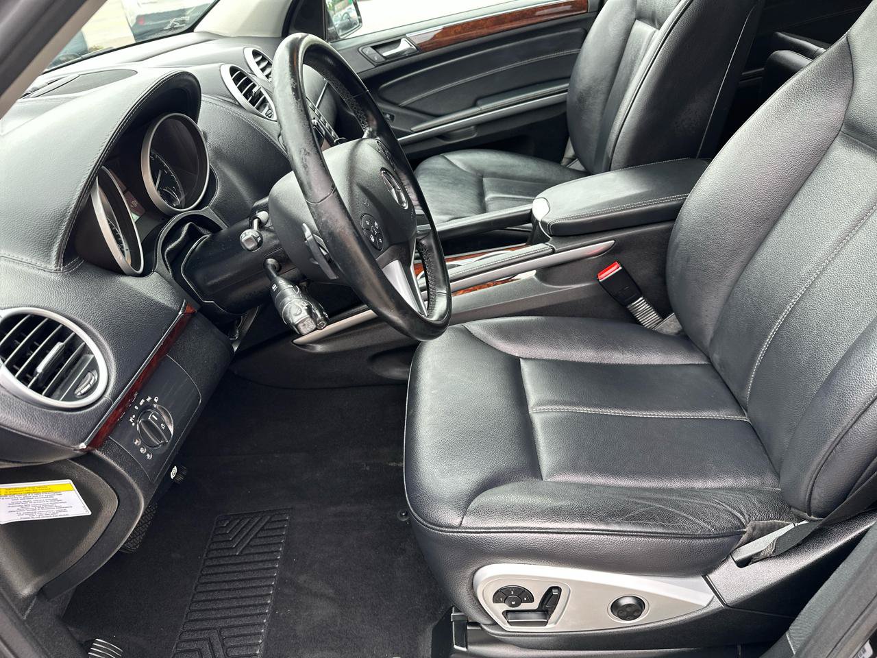 Used 2011 Mercedes-Benz GL 450 4MATIC w/ Premium 2 Pkg image 9