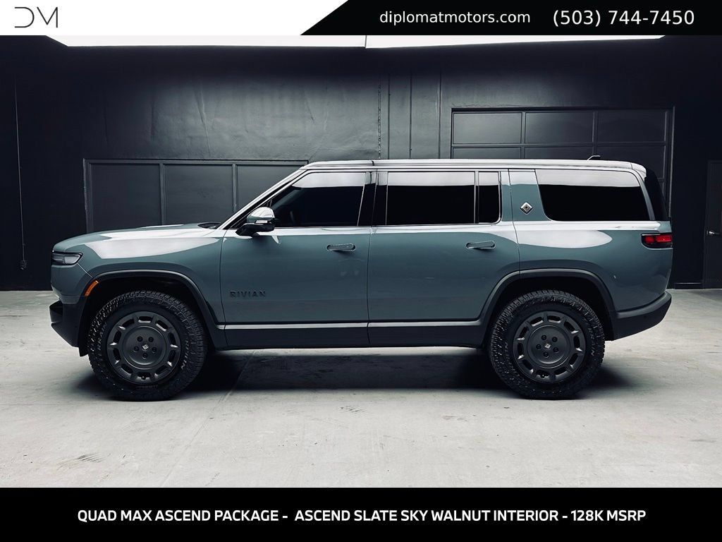 Used 2026 Rivian R1S Premium AWD/4WD image 3