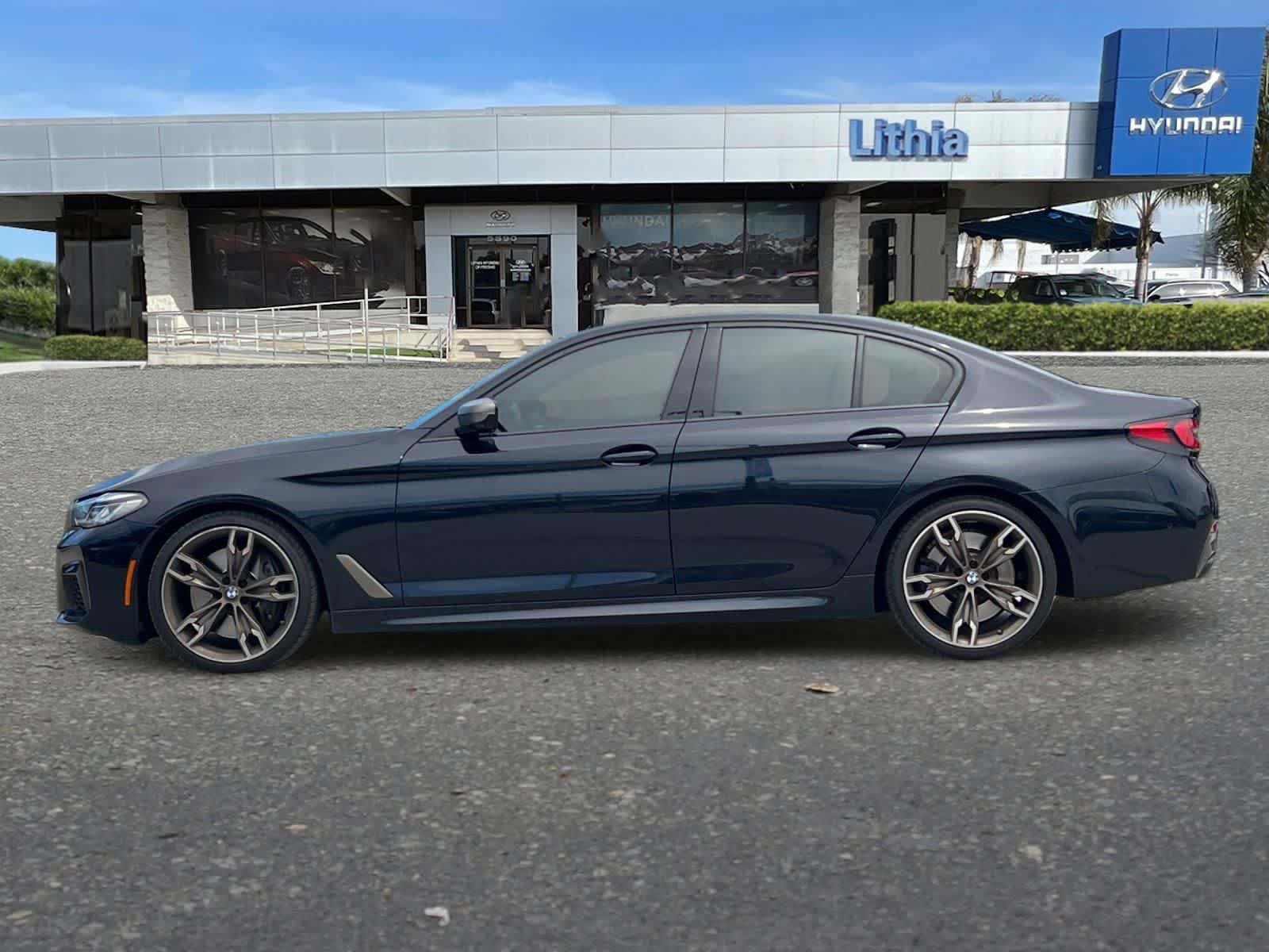 Used 2022 BMW M550i xDrive w/ Premium Package AWD/4WD image 6