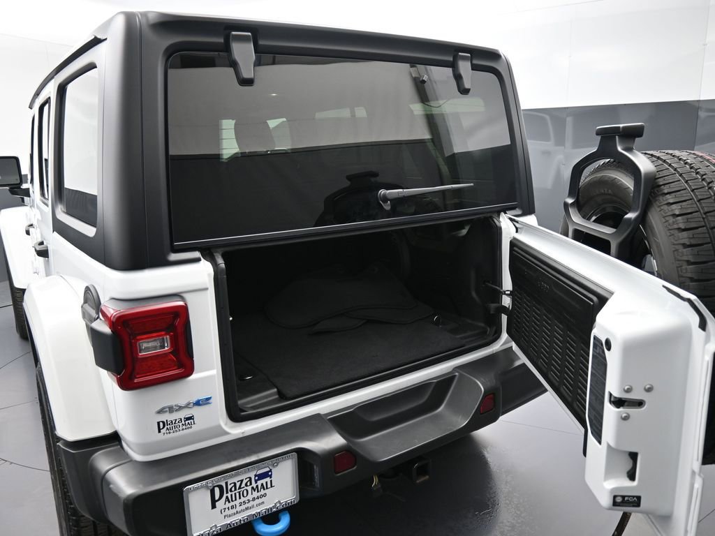 Used 2023 Jeep Wrangler Unlimited Sahara w/ Cold Weather Group image 26