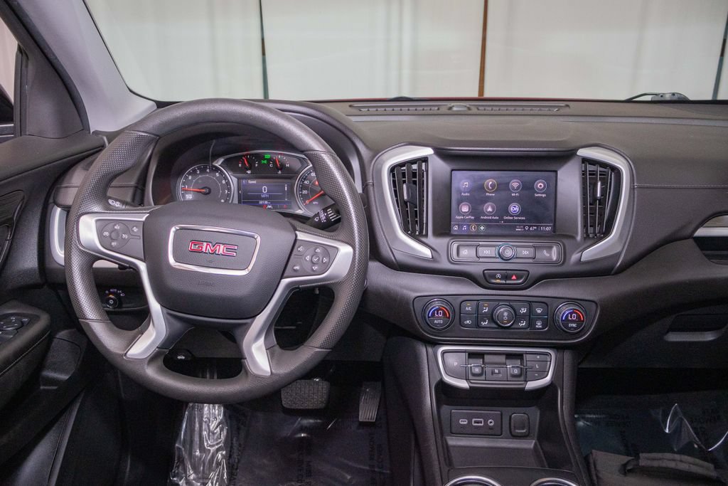 Used 2023 GMC Terrain SLE w/ Driver Convenience Package AWD/4WD image 16