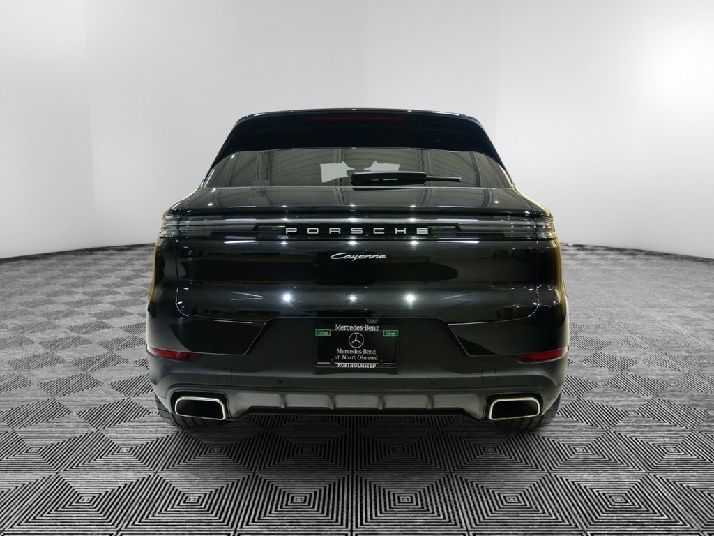 Used 2025 Porsche Cayenne image 4