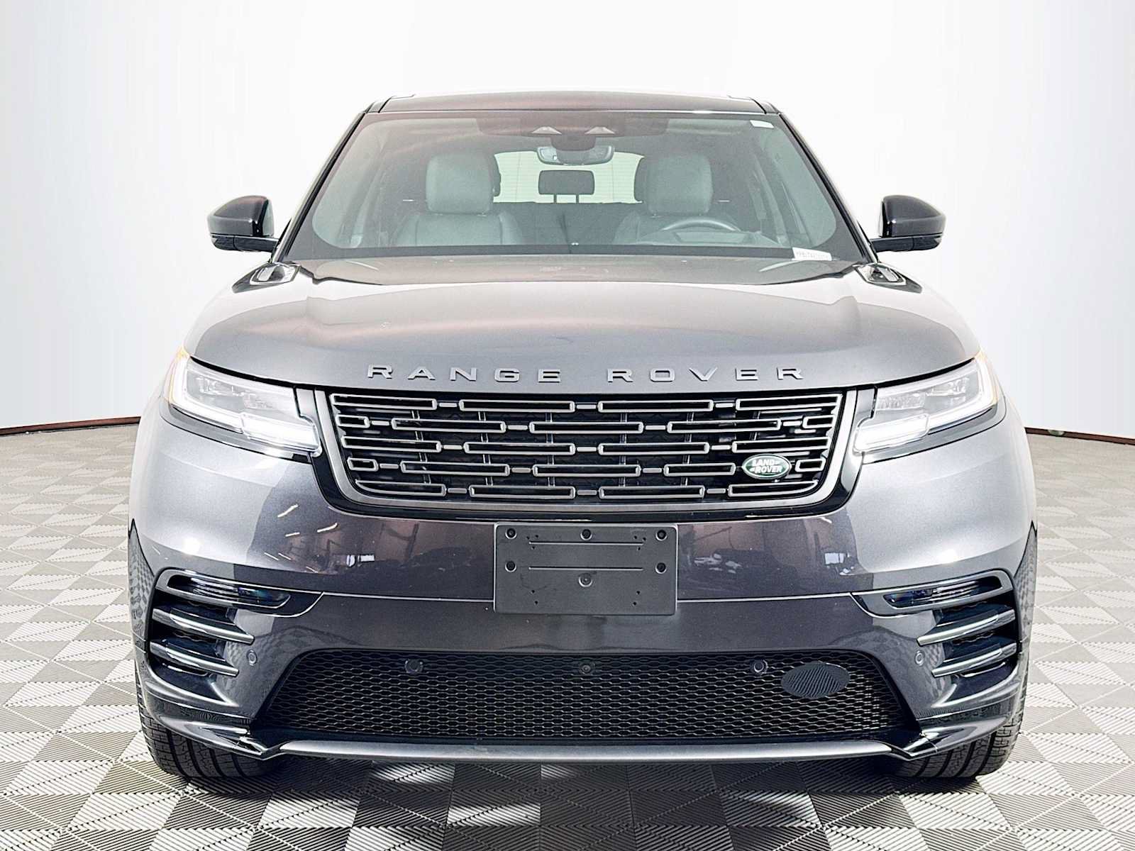 Used 2026 Land Rover Range Rover Velar Dynamic SE AWD/4WD image 2