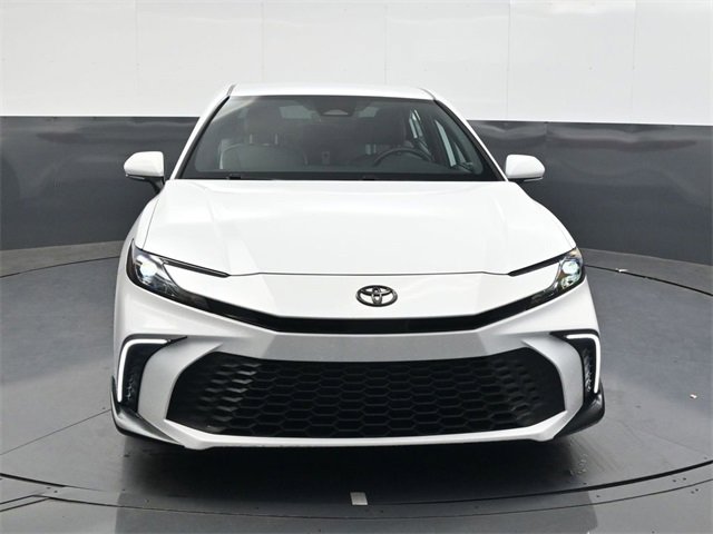 Used 2025 Toyota Camry SE w/ Convenience Package image 9