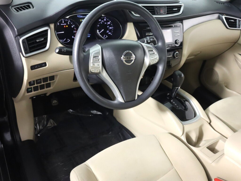 Used 2016 Nissan Rogue S w/ Appearance Package image 9