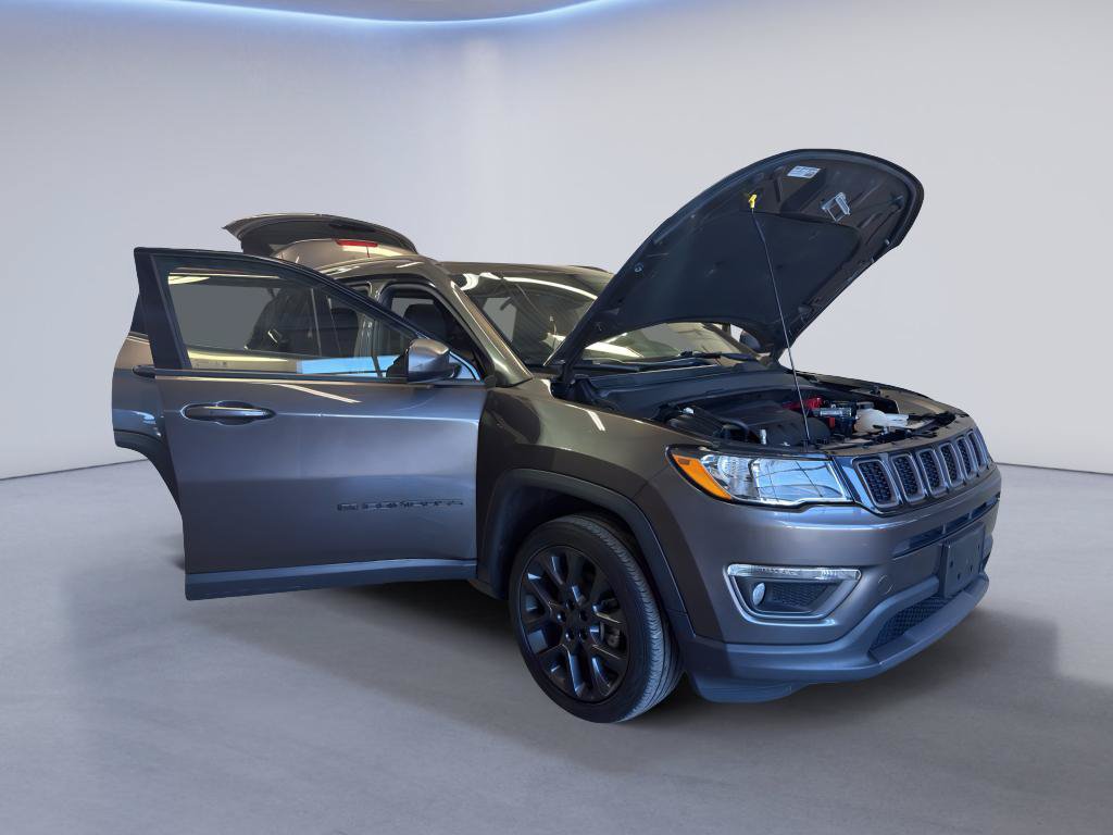 Used 2021 Jeep Compass Latitude w/ Sun and Sound Group AWD/4WD image 9