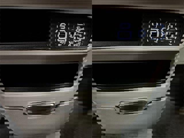 Used 2021 Chrysler Pacifica Touring image 34