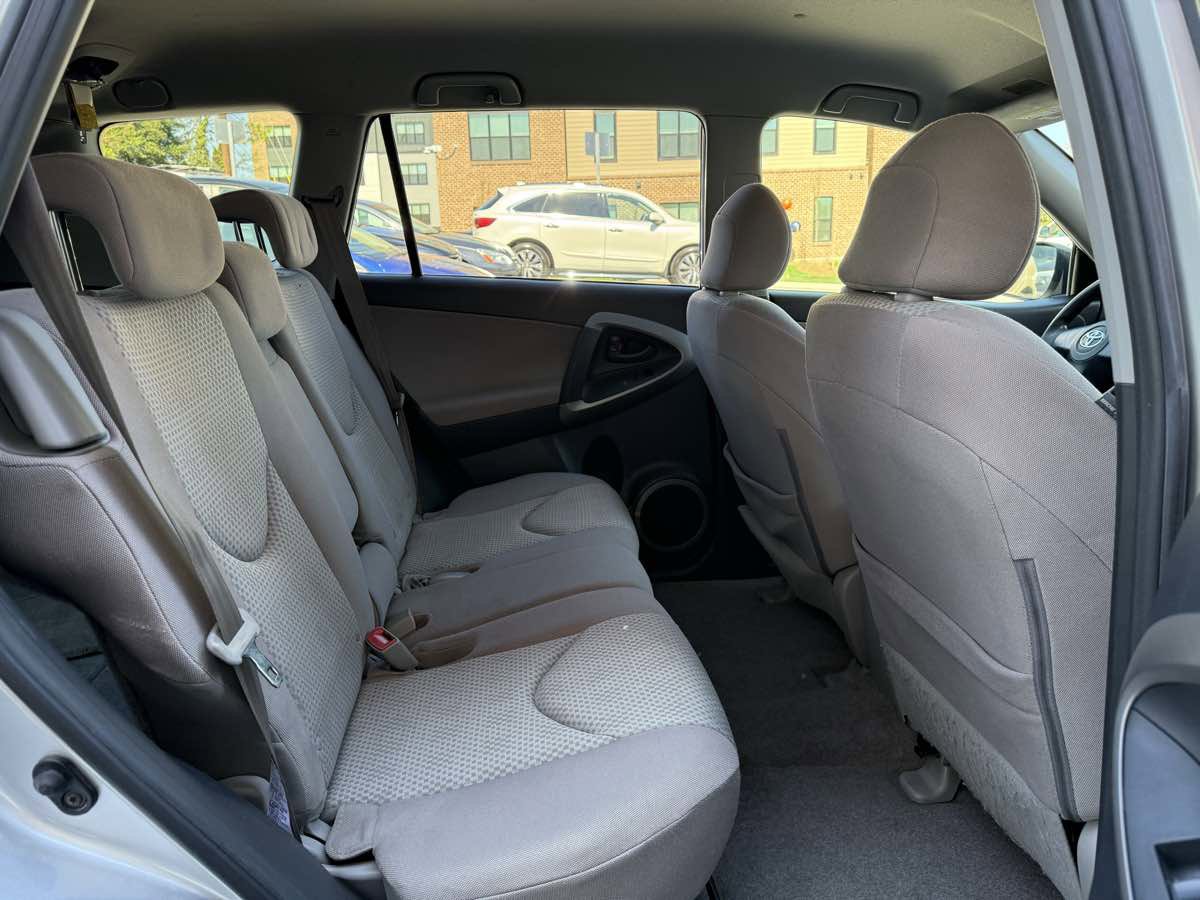 Used 2006 Toyota RAV4 2WD image 12