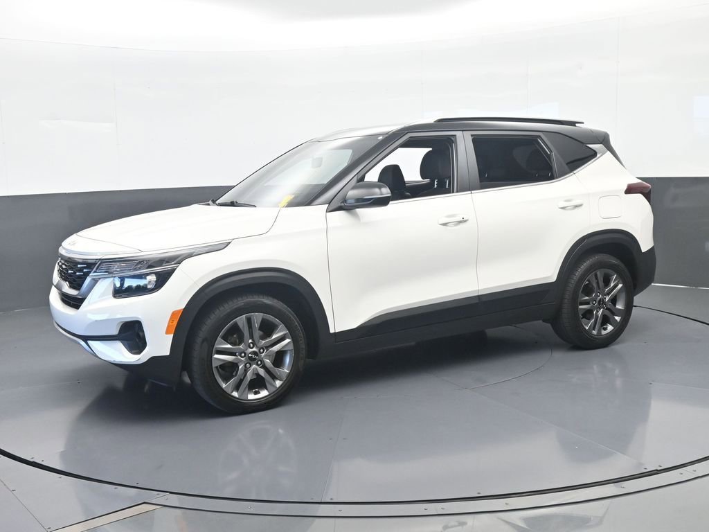 Used 2023 Kia Seltos S FWD image 2
