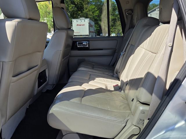 Used 2016 Lincoln Navigator Select AWD/4WD image 11