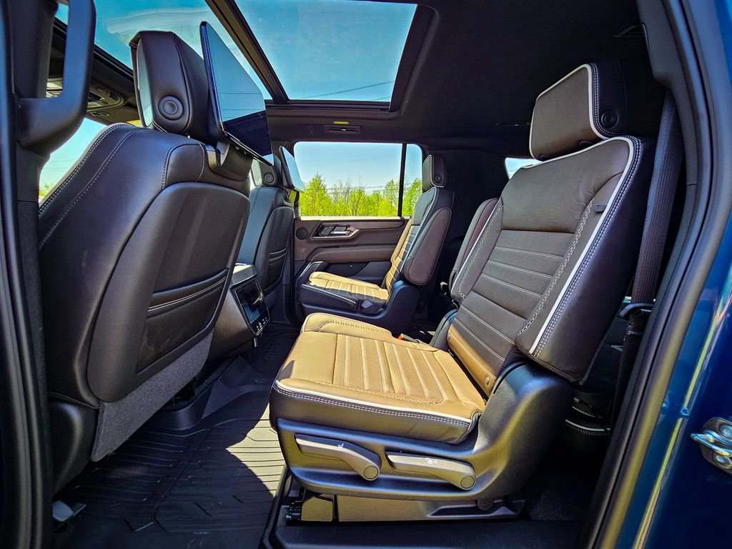 New 2026 GMC Yukon XL Denali Ultimate AWD/4WD image 38