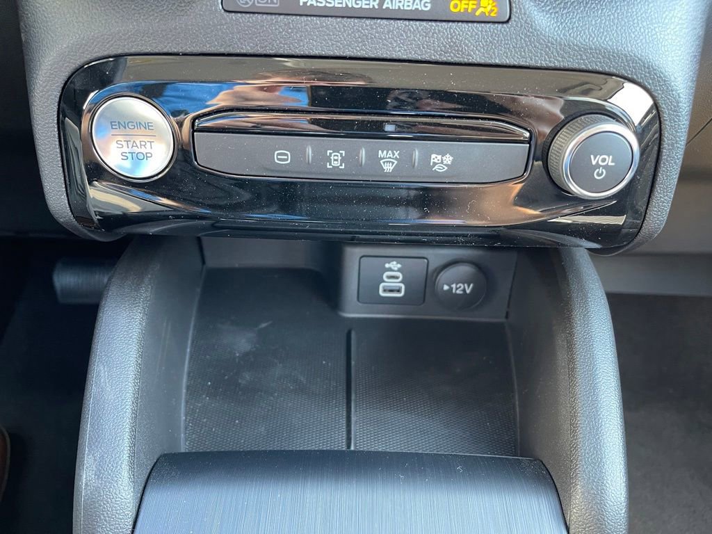 Used 2024 Ford Escape SE image 14