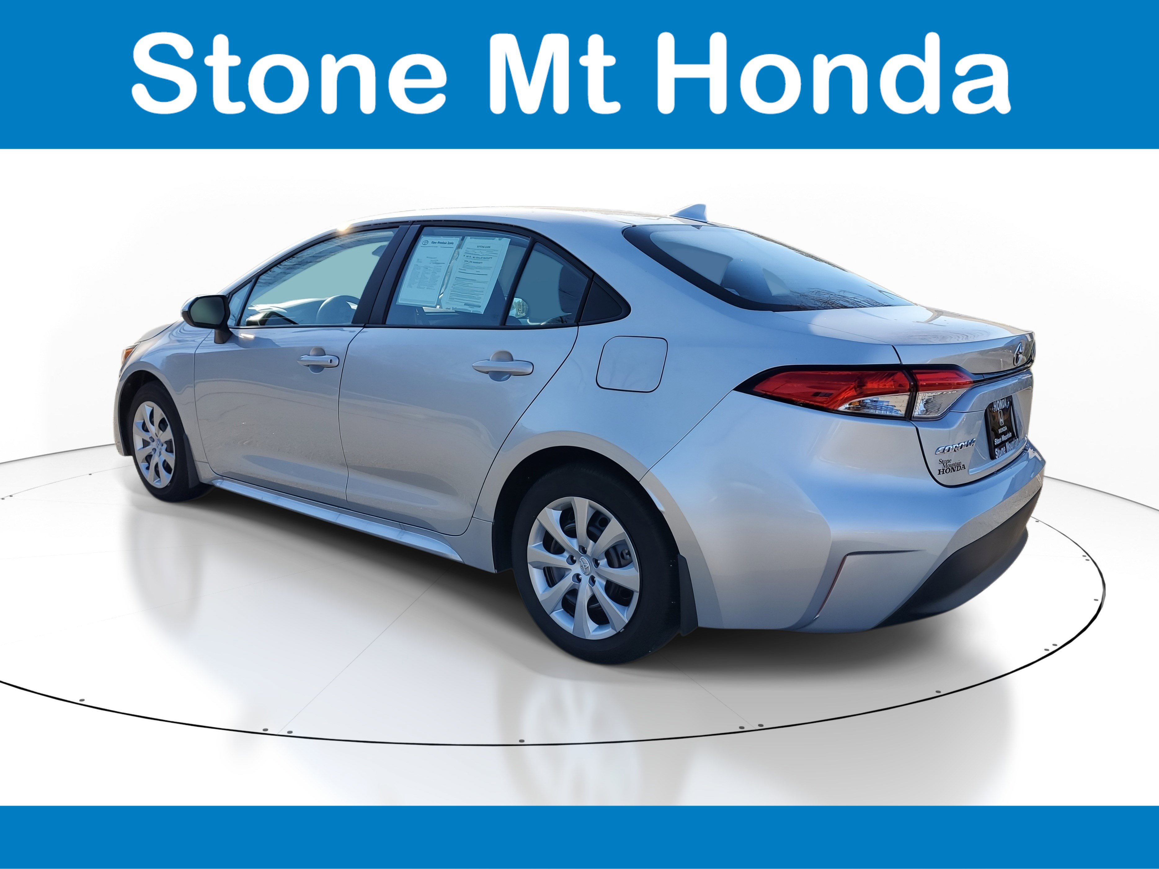 Used 2025 Toyota Corolla LE image 4