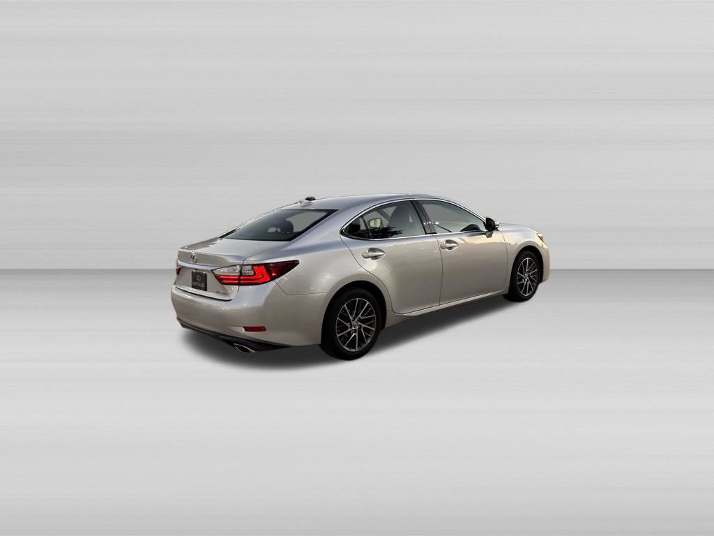 Used 2016 Lexus ES 350 w/ Premium Package w/Wood Trim FWD image 5