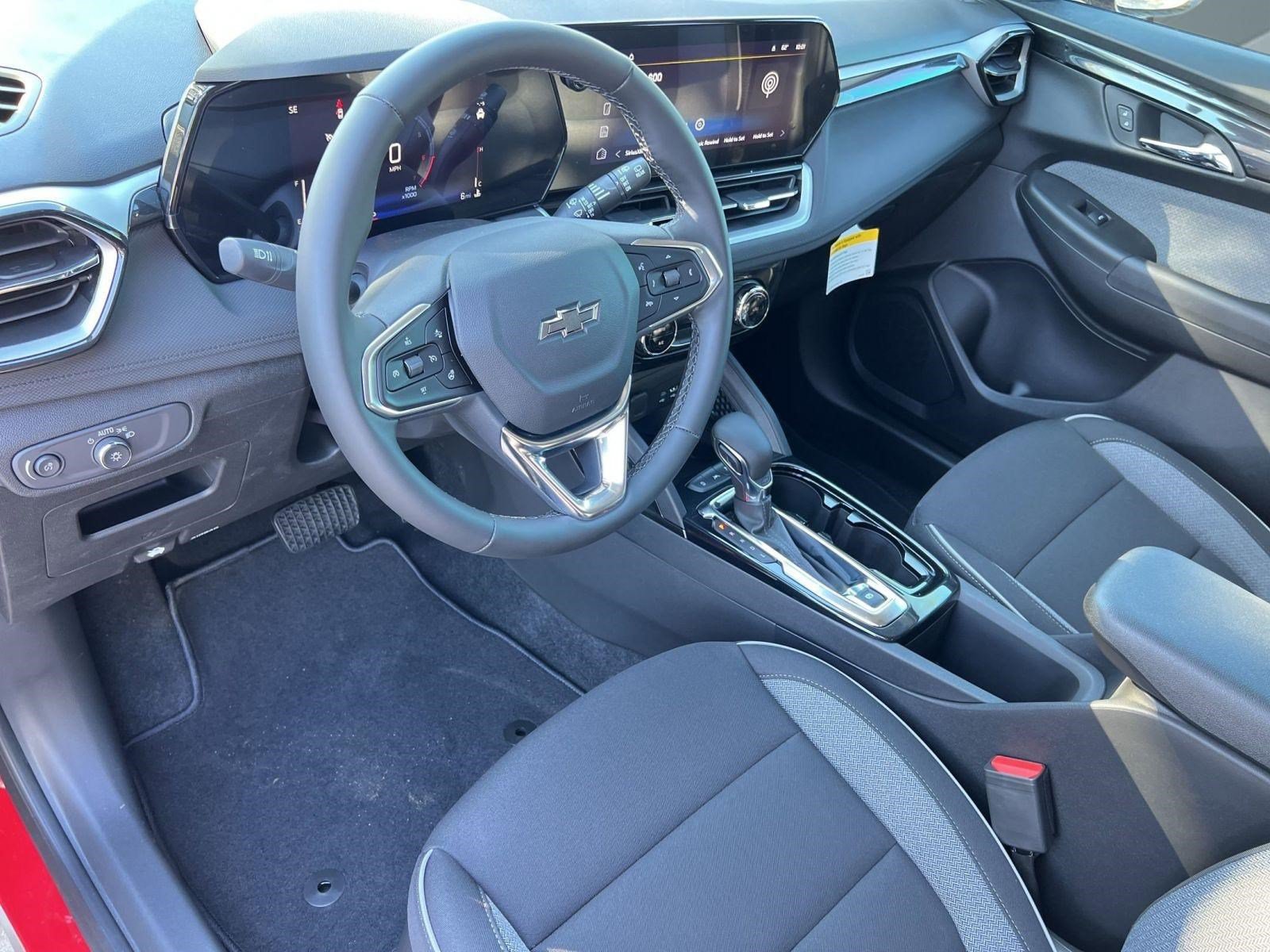 New 2026 Chevrolet TrailBlazer LT w/ Convenience Package FWD image 4